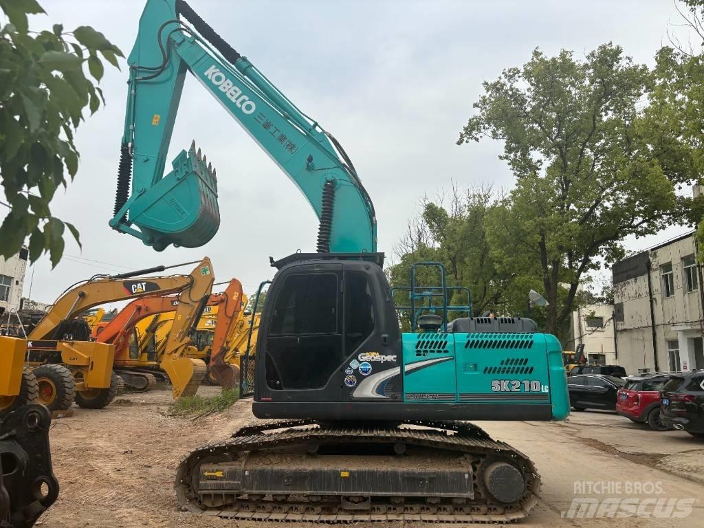 Kobelco SK 210 Гусеничні екскаватори