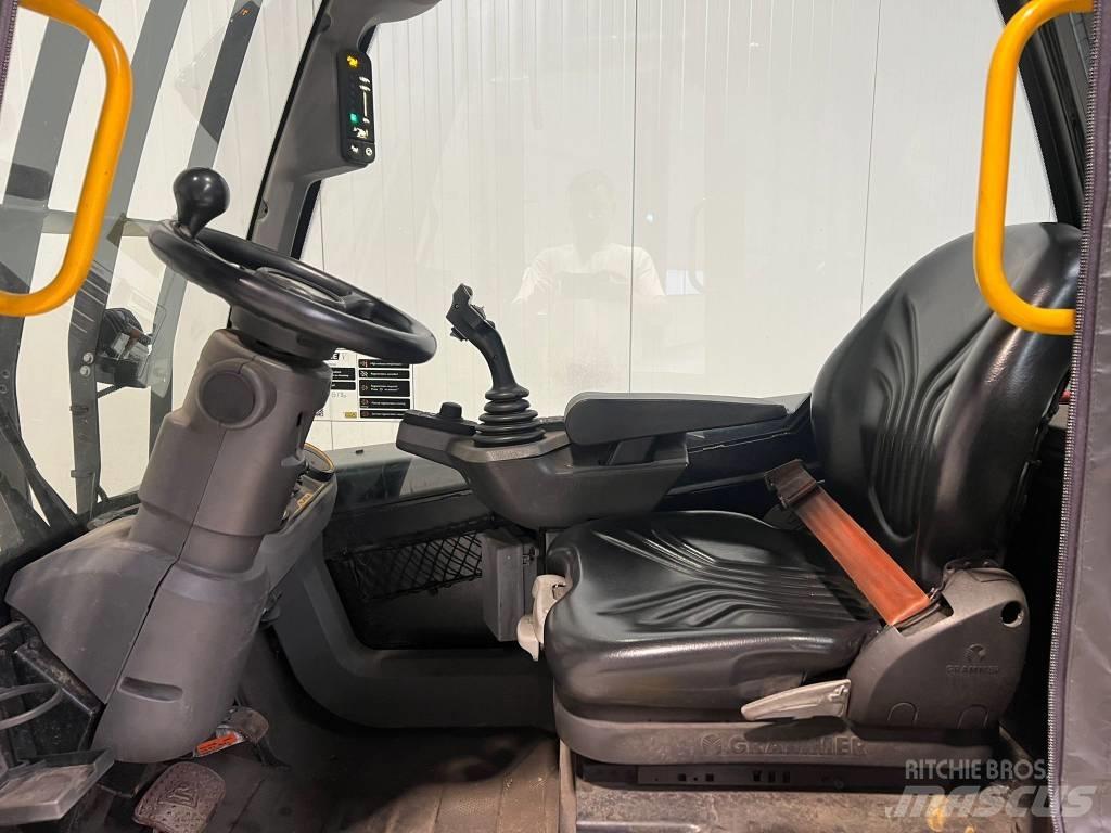JCB TLT35-23D-2WD Дизельні навантажувачі