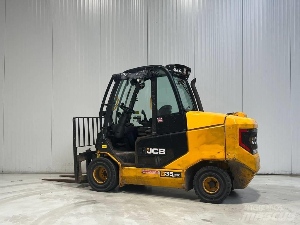 JCB TLT35-23D-2WD Дизельні навантажувачі