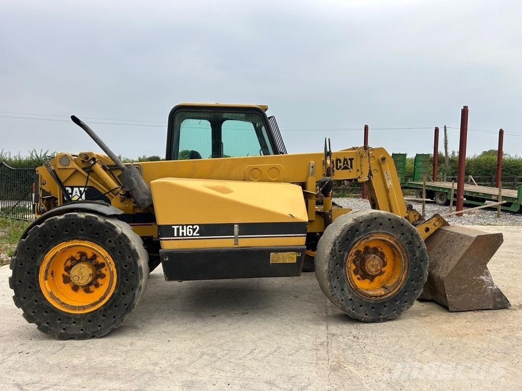 CAT TH 62 Телескопічні навантажувачі