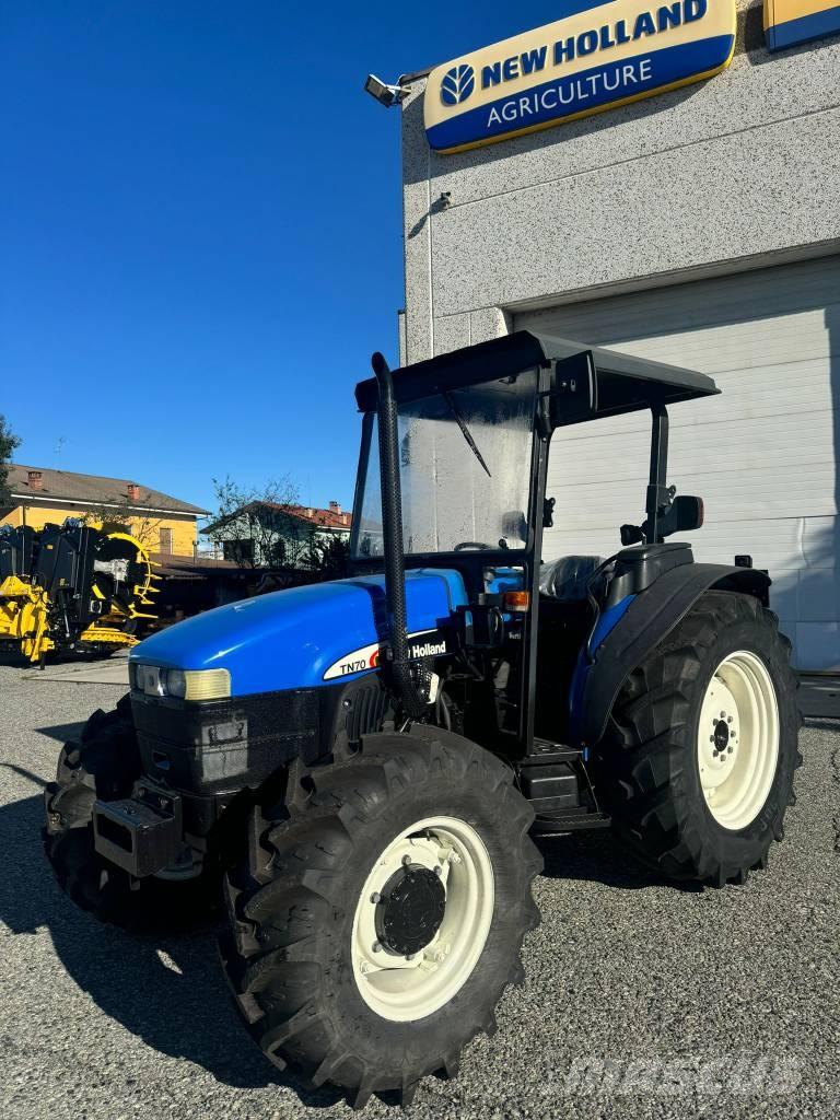 New Holland TN 70 Трактори