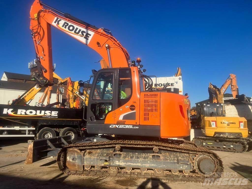 Doosan DX 235 LCR Гусеничні екскаватори