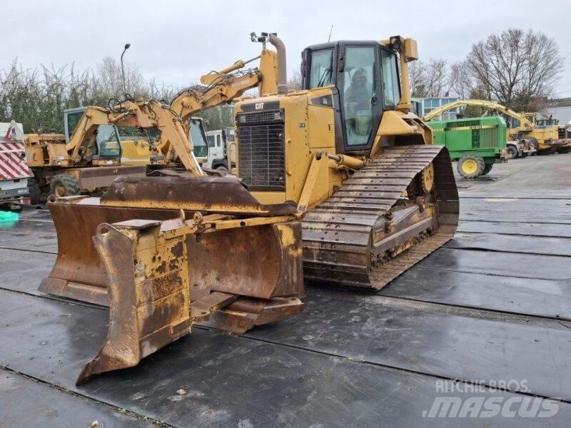 CAT D6N Гусеничні бульдозери