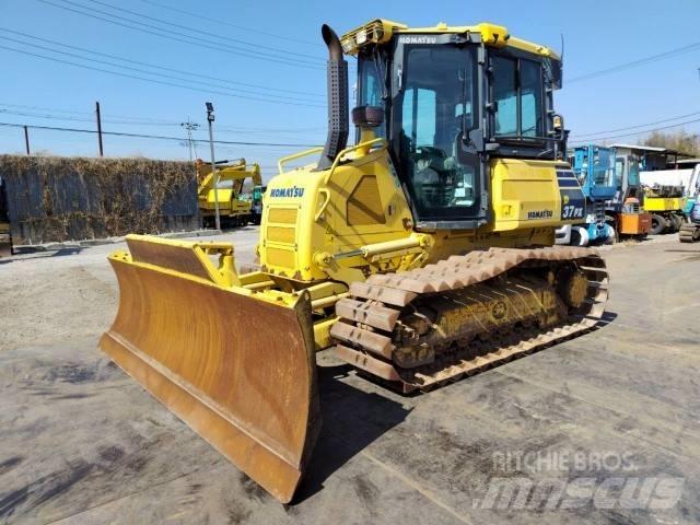Komatsu D37PX-23 Гусеничні бульдозери