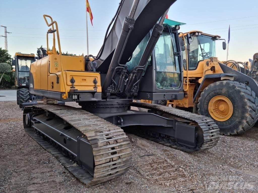 Volvo EC 240 C Гусеничні екскаватори