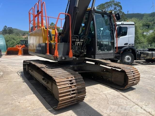Volvo EC 200 E Гусеничні екскаватори