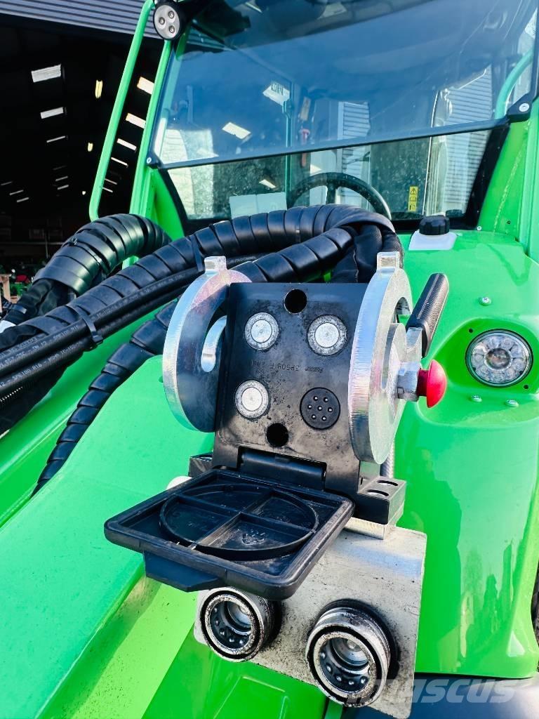 Avant 650 i Багатофункціональне обладнання для вантажних і землекопальних робіт