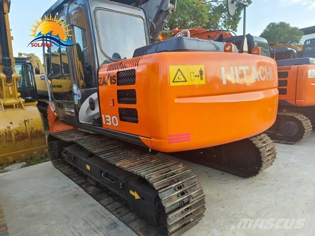 Hitachi ZX 130 Гусеничні екскаватори