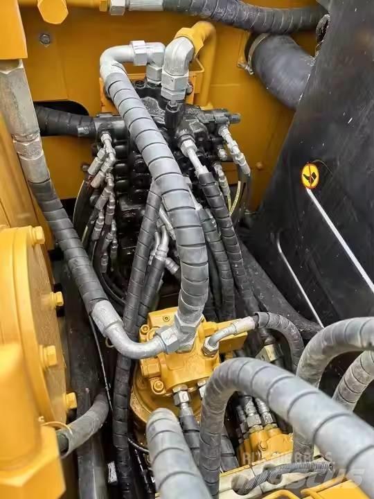 Sany SY95C Середні екскаватори 7т. - 12т.