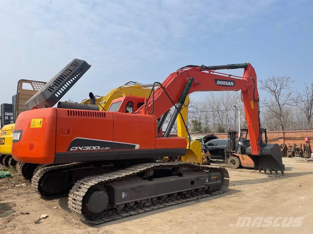 Doosan DX 300 Гусеничні екскаватори
