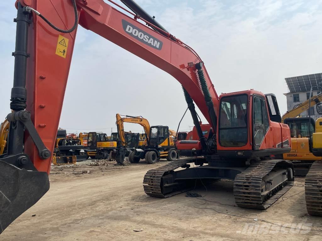 Doosan DX 300 Гусеничні екскаватори