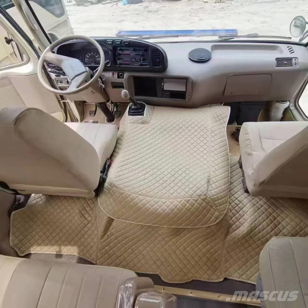 Toyota Coaster Bus Мікроавтобуси