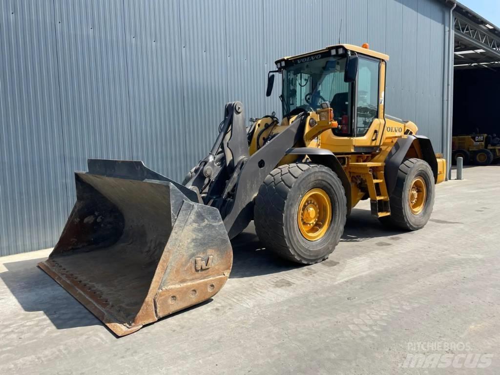 Volvo L90F - 3rd valve Фронтальні навантажувачі