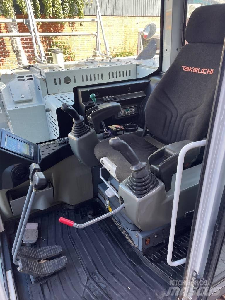 Takeuchi TB2150 Гусеничні екскаватори