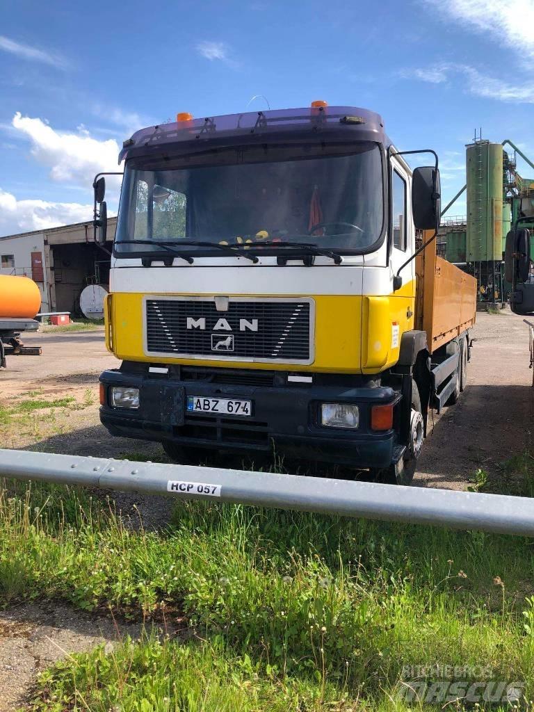 MAN 26.322 Автокрани