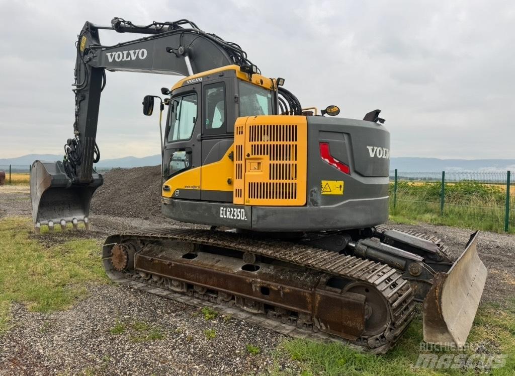 Volvo ECR235DL Гусеничні екскаватори
