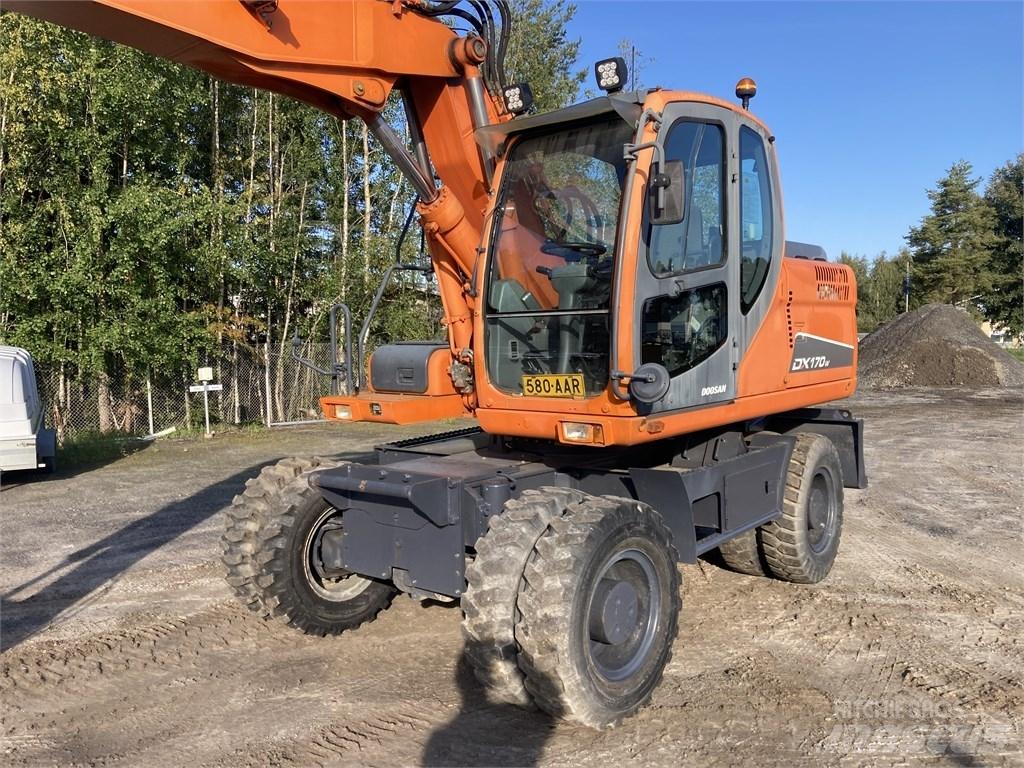 Doosan DX 170 W Колісні екскаватори
