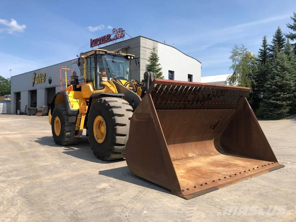 Volvo L220H Фронтальні навантажувачі