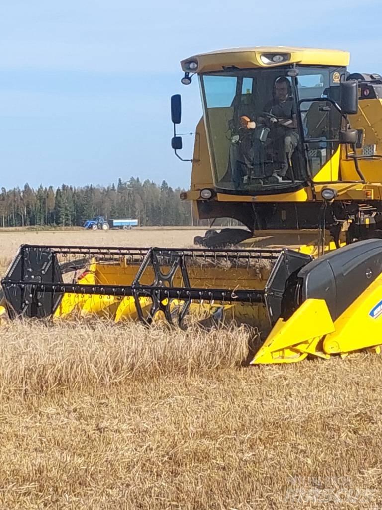 New Holland TC 5050 Зернозбиральні комбайни