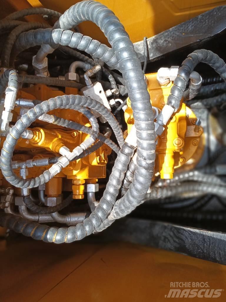 Sany SY 135C Середні екскаватори 7т. - 12т.