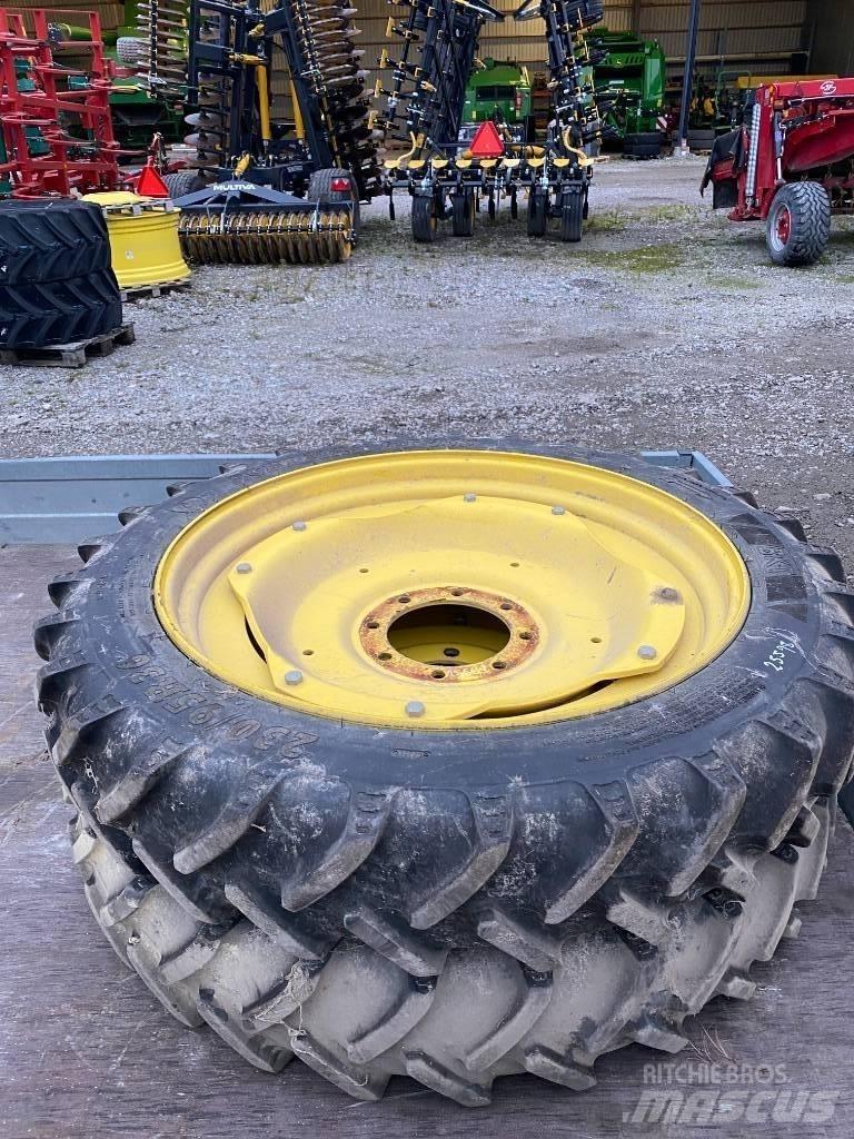 BKT 230/95R36 Інше додаткове обладнання для тракторів