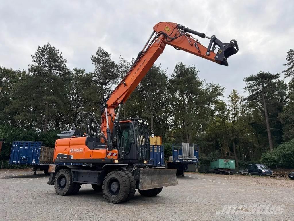 Doosan DX170W-5 Колісні екскаватори