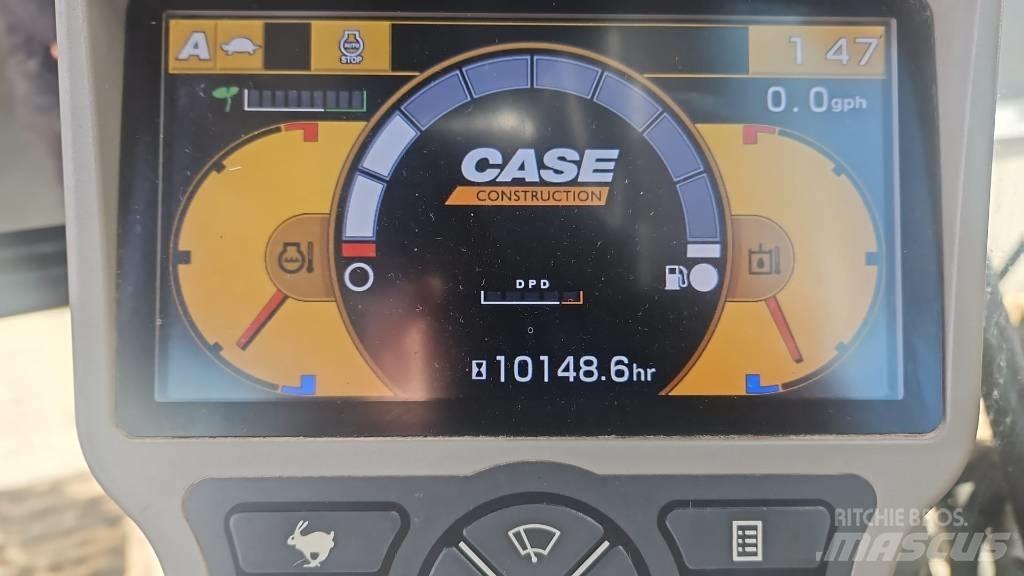 CASE CX 235 C SR Гусеничні екскаватори