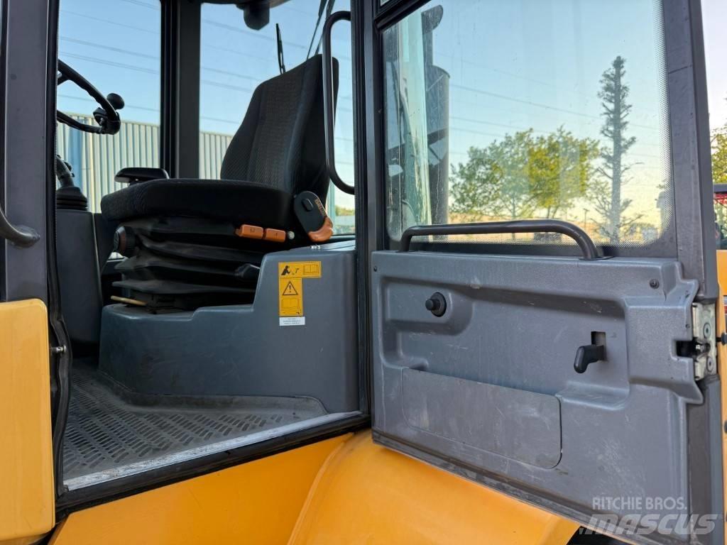 Volvo L 40 B TPS Фронтальні навантажувачі