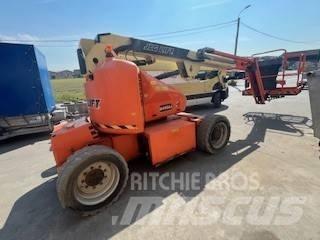 JLG M 450 AJ Колінчаті підйомники