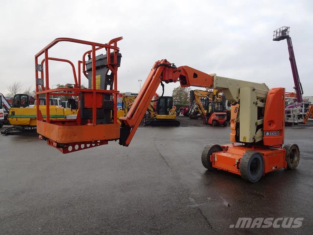 JLG E300AJP Колінчаті підйомники