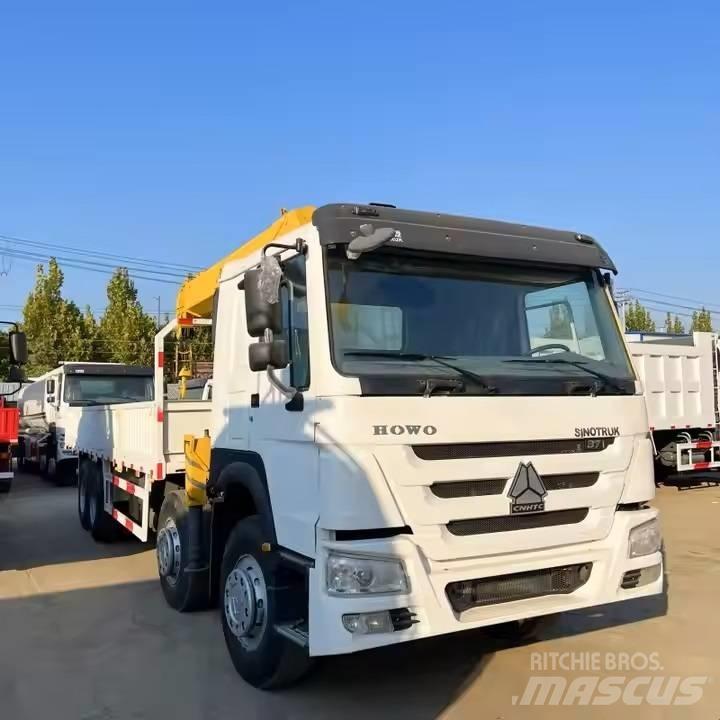 Howo 371 Вантажівки з гаковим підйомом