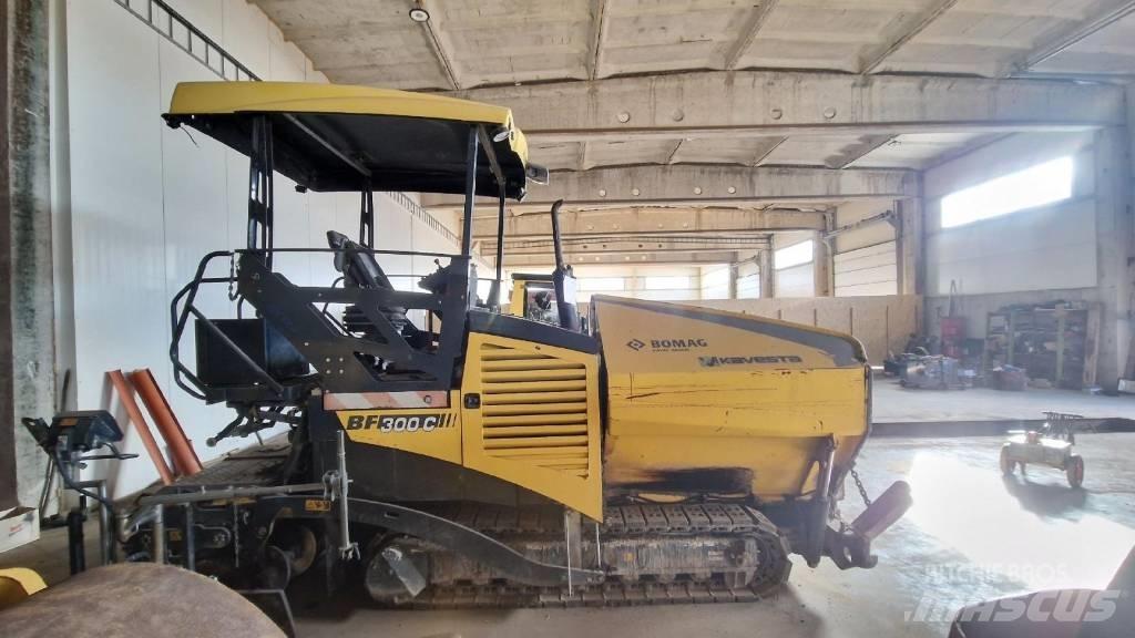 Bomag BF 300 Асфальтовкладачі