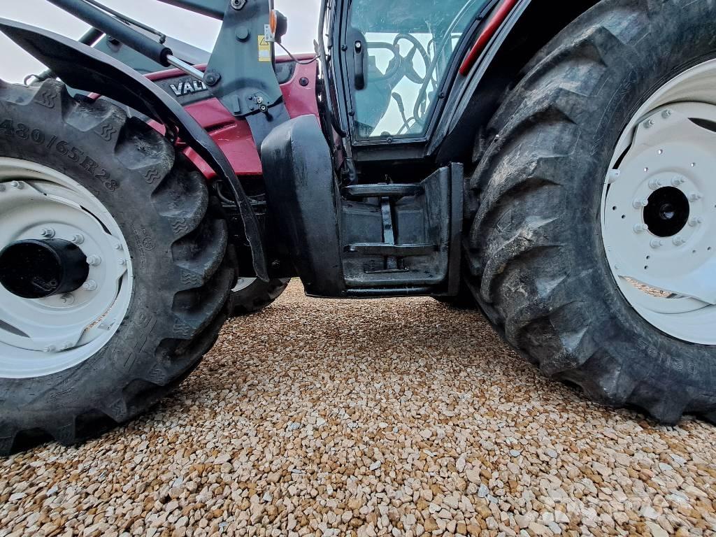 Valtra N 121 Трактори
