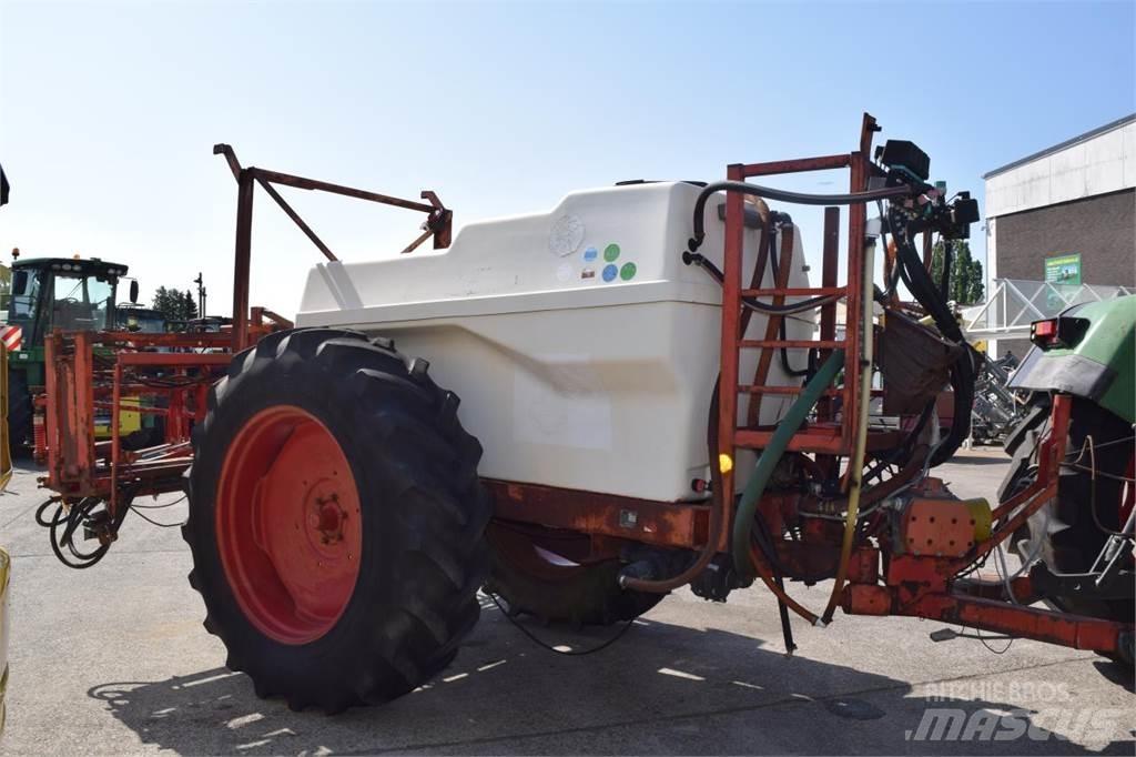 Holder N250 Причіпні обприскувачі