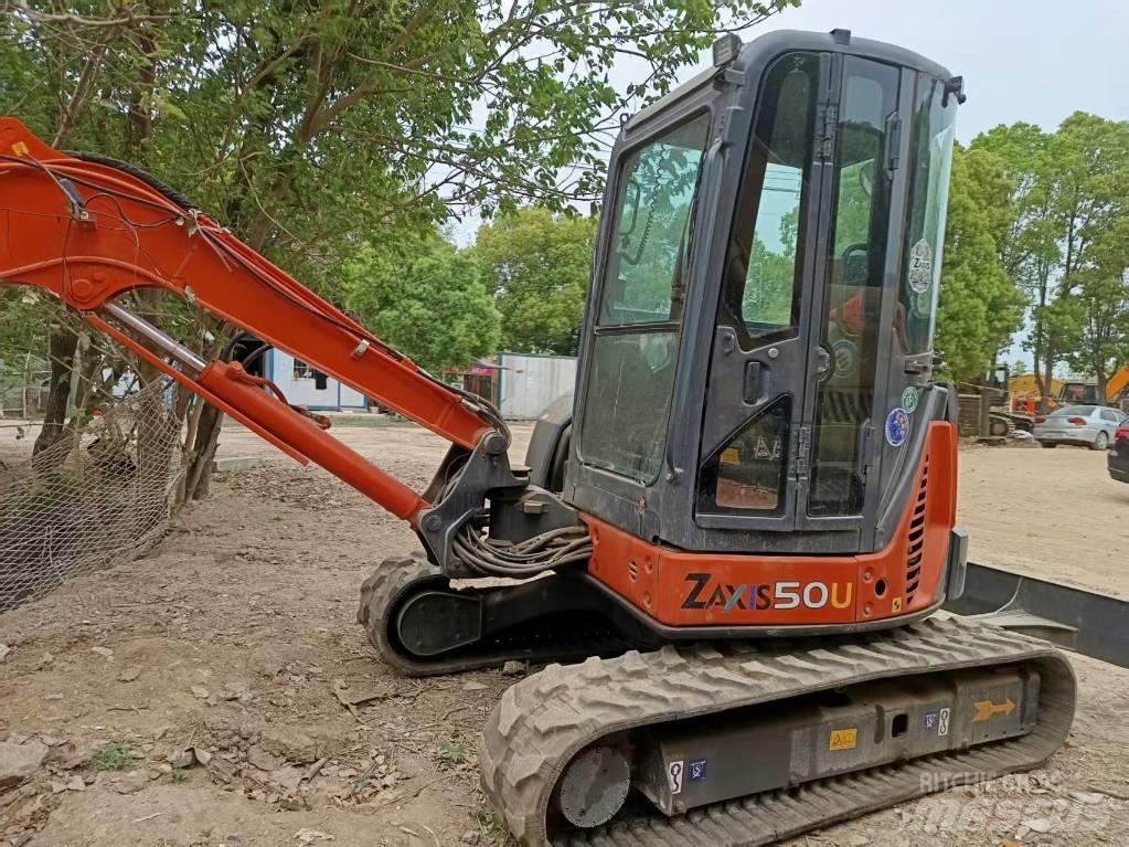 Hitachi ZX50U Міні-екскаватори < 7т