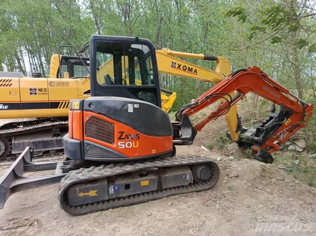 Hitachi ZX50U Міні-екскаватори < 7т