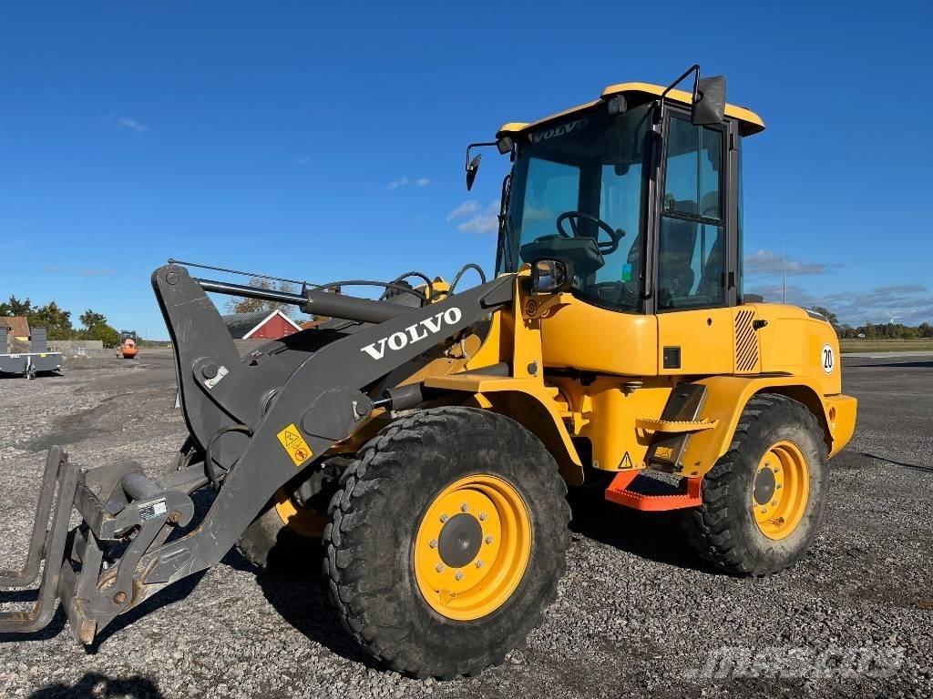 Volvo L 30 G Фронтальні навантажувачі