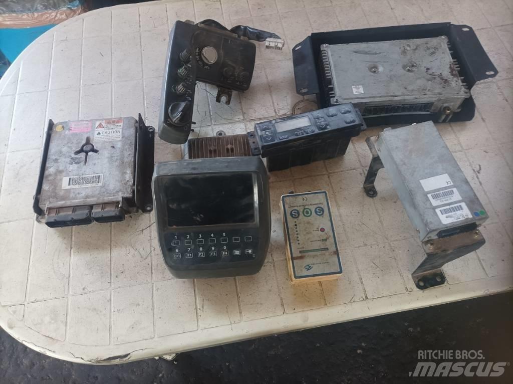 Hitachi ZX 350 LC-6 Електроніка