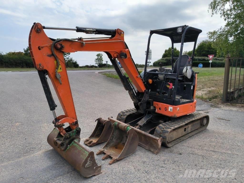 Hitachi ZX 26 U-5A Міні-екскаватори < 7т
