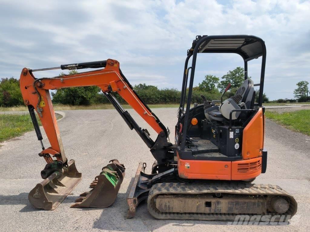 Hitachi ZX 26 U-5A Міні-екскаватори < 7т