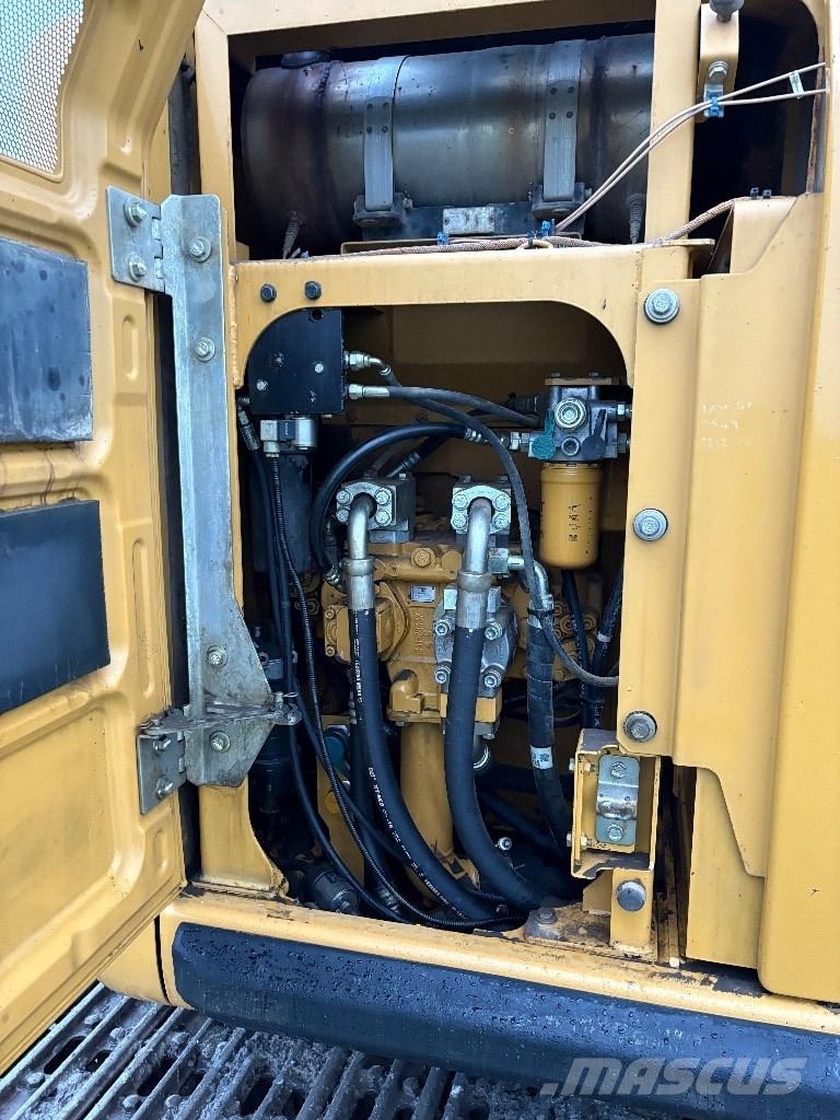 CAT 320ERR Гусеничні екскаватори