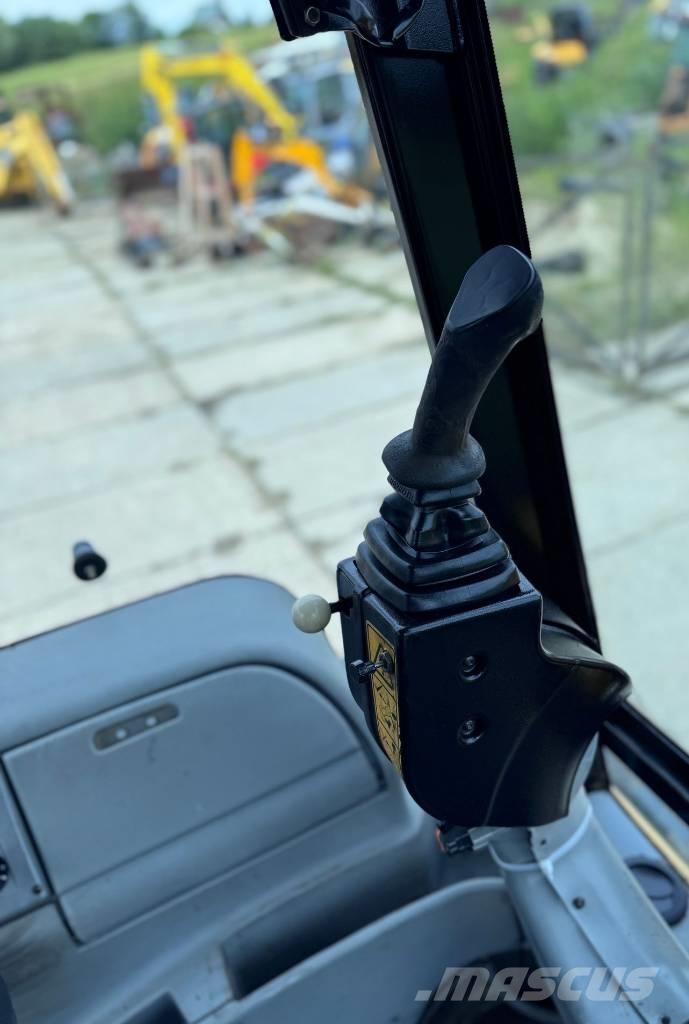 Terex 880 SX Екскаватори-навантажувачі