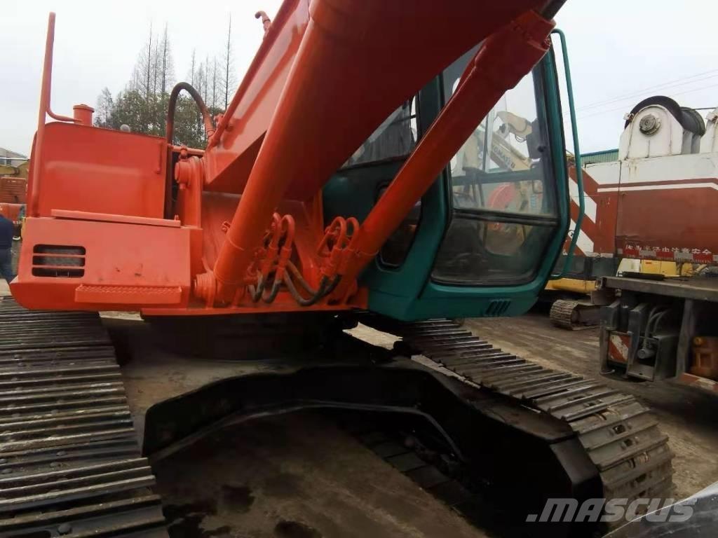 Hitachi EX 200 Гусеничні екскаватори