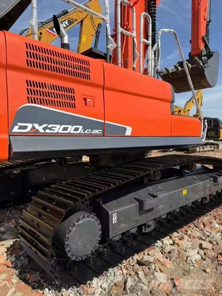 Doosan 300LC-9C Гусеничні екскаватори