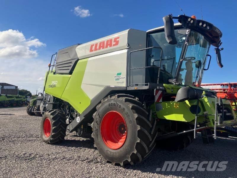 CLAAS TRION 750 Зернозбиральні комбайни