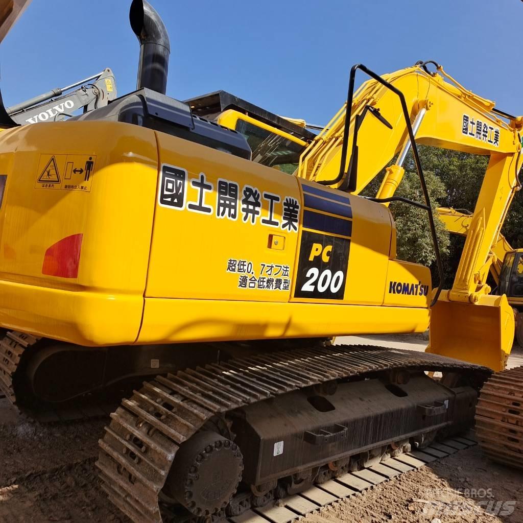 Komatsu PC 200-8 Гусеничні екскаватори