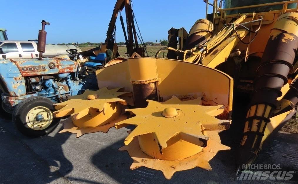 Cameco 3510 Зернозбиральні комбайни