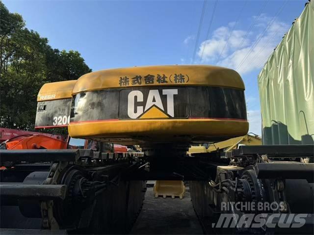 CAT 320 C Екскаватори-амфібії