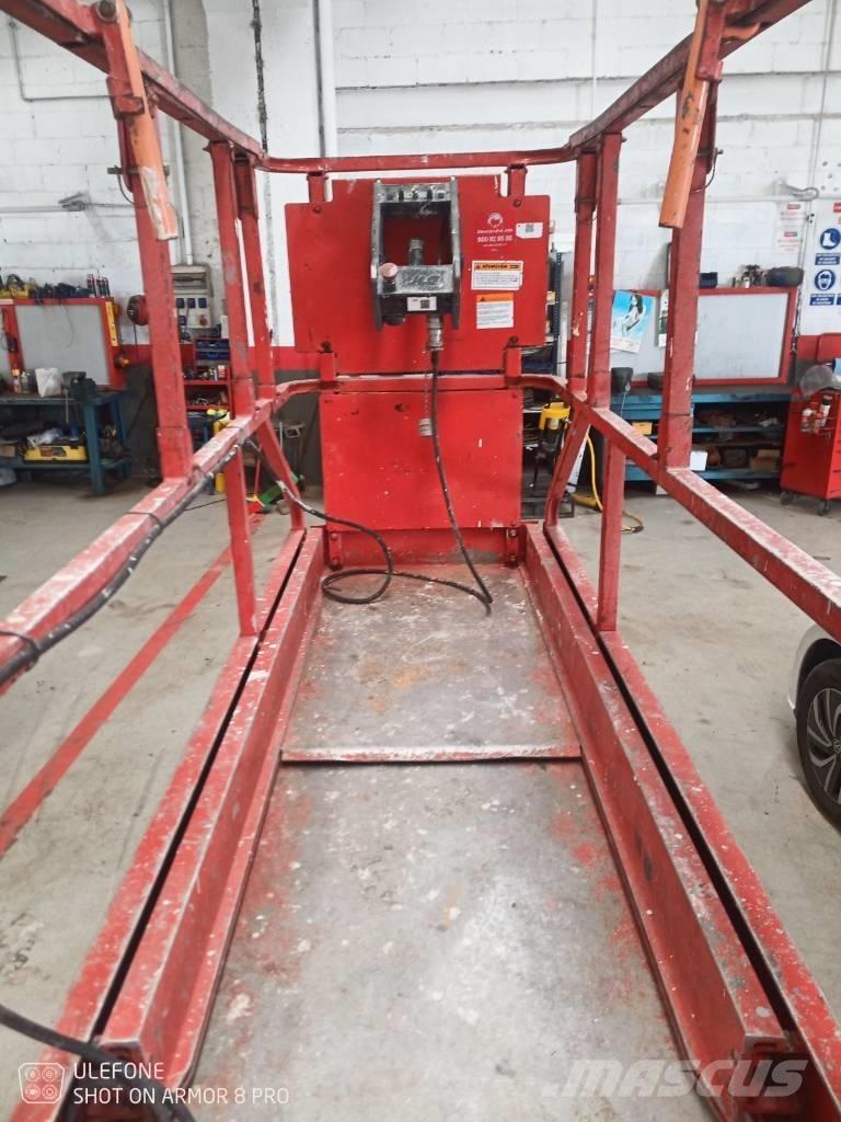 JLG 2030 ES Підйомники-ножиці