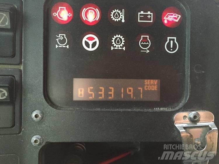 CAT 775 D Кар`єрні самоскиди